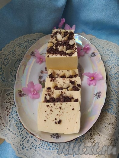 Нарезаем на кусочки. И наслаждаемся.