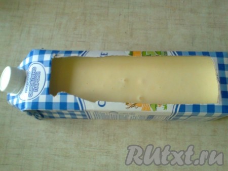 В подготовленную форму залить получившуюся смесь.
