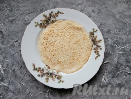 Блинчики получаются прямо кружевными.