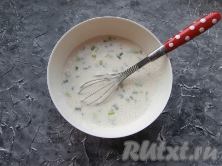 Тесто по консистенции будет ближе к жидкому.
