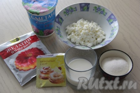 Подготовить продукты для приготовления творожного десерта "Снежок".