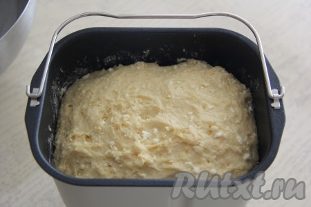 Тесто хорошо поднимется, увеличившись в размере в несколько раз.