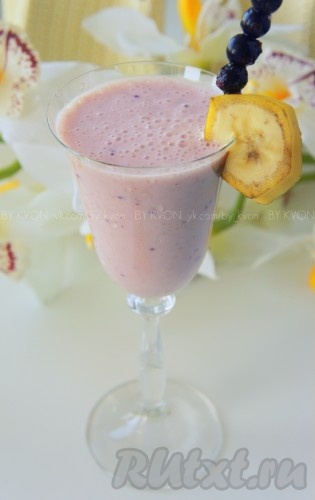 Если вы подаёте этот коктейль в качестве десерта, можно добавить ещё ложку варенья для придания более яркого вкуса и большей сладости. Бокалы для подачи желательно предварительно охладить и/или можно добавить немного льда при взбивании коктейля.