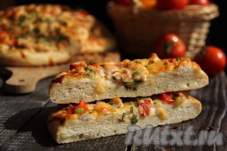 Лепёшки с курицей и овощами готовятся несложно, а съедаются быстро и с огромным удовольствием!