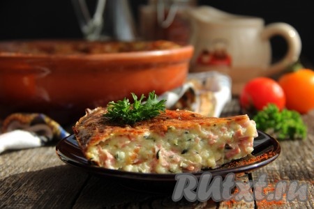 Пирог из кабачка с колбасой и сыром в духовке 