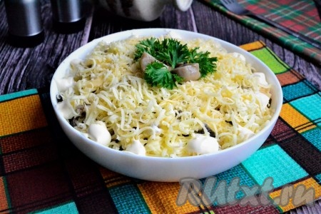 Салат "Охотничий" с копчёной колбасой