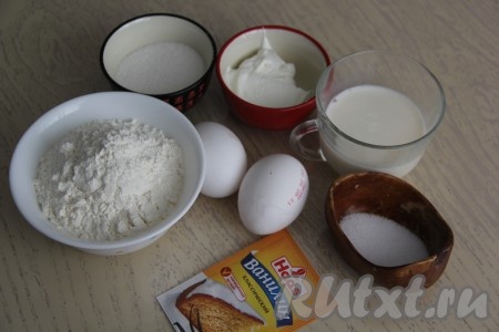 Подготовить продукты для приготовления венских вафель без сливочного масла в вафельнице. 