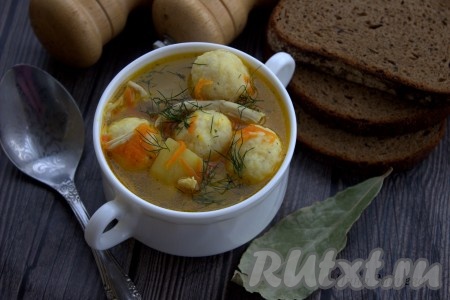 Куриный суп с сырными шариками и картофелем