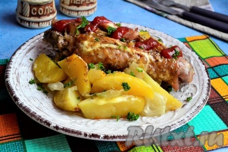 Крылья индейки с картошкой в духовке
