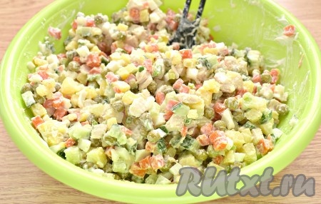 Перемешиваем ингредиенты.