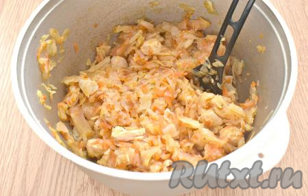 Продолжаем тушить ещё 10 минут под крышкой.