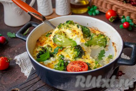 Очень вкусный, полезный, аппетитный омлет подавайте к столу горячим.&nbsp;