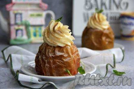 Яблоки, запечённые с творожным сыром в духовке