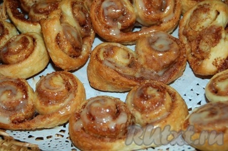 Очень ароматное и вкусное берлинское печенье из слоеного теста готово.

