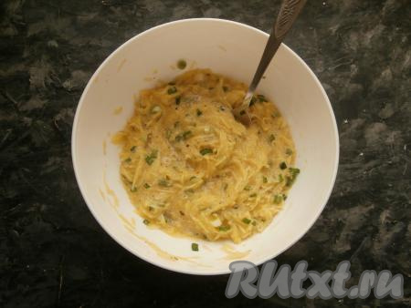 Хорошенько перемешать картофельную массу.