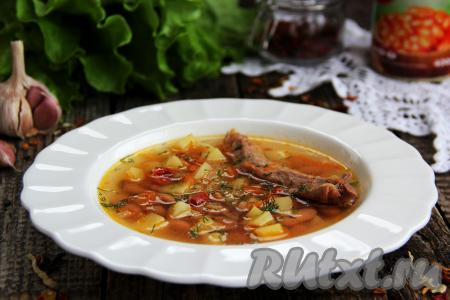 Разлить аппетитный, наваристый суп с утиными крыльями по тарелкам и подать к столу в горячем виде. Приготовьте это вкусное первое блюдо и оно, наверняка, понравится всей семье!