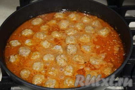 Готовые фрикадельки можно подавать с любым гарниром.