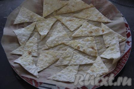 Выставить максимальную мощность и время приготовления 1,5-2 минуты.