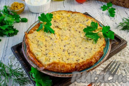 При помощи лопатки переложите вкусный, нежнейший омлет с цветной капустой из чаши мультиварки на блюдо и подавайте на завтрак или на ужин.&nbsp;