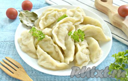 Вареники с салом и сырой картошкой