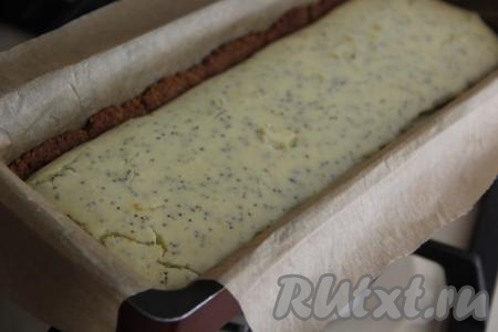 Выпекать при температуре 170 градусов, примерно, 1 час.