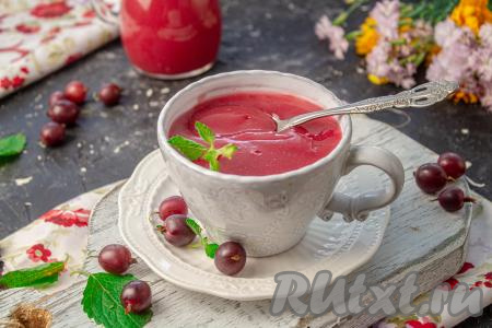 Готовый вкусный, красивый кисель подавайте тёплым или холодным, украсив, по, желанию, листиками мяты. Имейте в виду, что при остывании, кисель станет немного гуще.