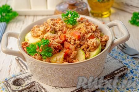 Кабачки с куриным фаршем в духовке