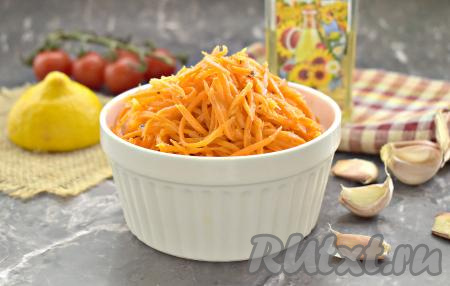 Морковка по-корейски, приготовленная с лимонным соком без добавления уксуса, получается сочной, остренькой. Отличная закуска для будней и праздников, попробуйте!