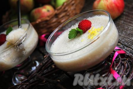 Желе, приготовленное из яблок с желатином без добавления сахара, получается нежным, воздушным и очень вкусным. Такой десерт несомненно понравится и взрослым, и детишкам!