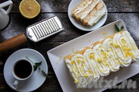 Ароматный, нежный тирамису с наивкуснейшим кремом из творожного сыра и сливок нарезать на кусочки и подать к столу. Готовится этот десерт достаточно просто. А получается ну очень вкусным, попробуйте!