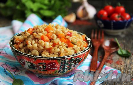 И перловка, и овощи получились очень аппетитными. Всем советую приготовить это простое и полезное блюдо!