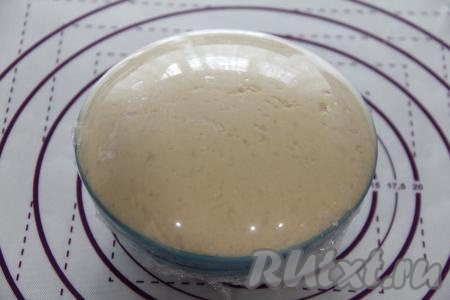 Тесто увеличится в объёме в несколько раз.