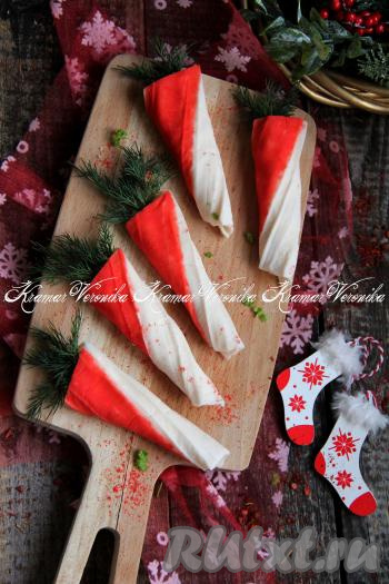 Вот такая аппетитная, нежная и яркая закуска из крабовых палочек в виде морковки получилась. Наступает год Кролика, поэтому такое тематическое блюдо будет особенно кстати на праздничном столе.