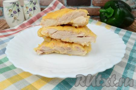 А вот так выглядят отбивные в разрезе. К столу их можно подать практически с любым гарниром или со свежими овощами.