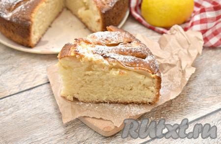 Достаём заливной пирог с грушами из духовки, полностью остужаем, по желанию, посыпаем сахарной пудрой, нарезаем и подаём к столу. Эта выпечка, замешанная на кефире, получается аппетитной, ароматной и вкусной, угощайтесь!