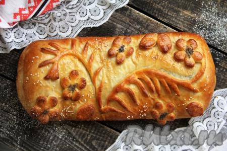 Кулебяка с капустой из дрожжевого теста в духовке