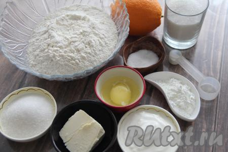 Подготовить продукты для приготовления мягкого апельсинового печенья.