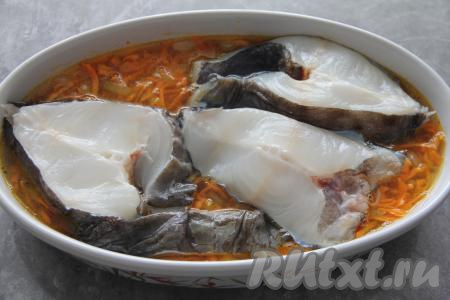 Влить воду комнатной температуры.&nbsp;