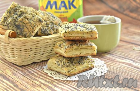 Печенье из слоёного теста с маком и сахаром