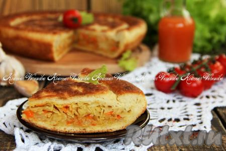 Пирог с капустой из дрожжевого теста на сковороде
