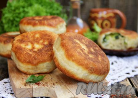Пирожки с пекинской капустой и яйцом