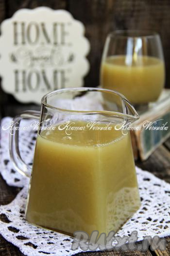 Дать напитку остыть и можно подавать к столу. Я перед подачей поставила его на несколько часов в холодильник. Не очень густой кисель с нежной кислинкой, сваренный по этому рецепту из ревеня и картофельного крахмала, прекрасно утолит жажду и порадует приятным вкусом всю семью.