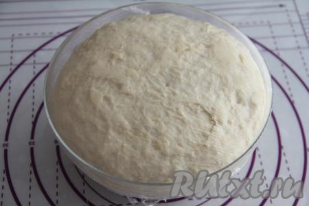 Тесто поднимется и увеличится в объёме в несколько раз.