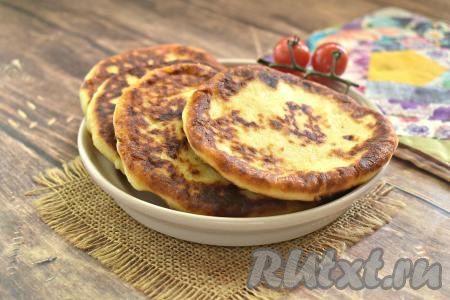 Картофельные лепёшки с сыром получились мягкими, нежными, сытными и очень вкусными.