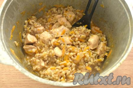 Готовим 25-30 минут (вода постепенно выпарится).