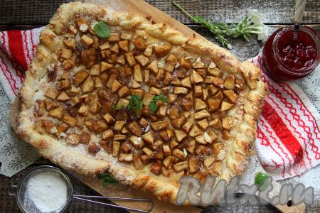 Пирог с яблоками из слоёного бездрожжевого теста