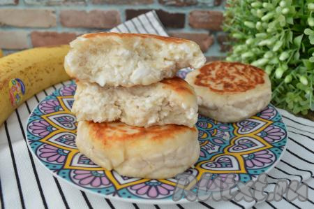 А вот какой у этих наивкуснейших сырников разлом, угощайтесь!