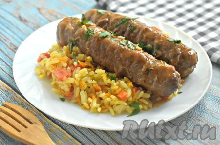 Купаты с подливкой на сковороде