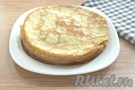 Из предложенного количества ингредиентов у меня получилось 11 блинчиков, я пекла их на сковороде диаметром 17 сантиметров.