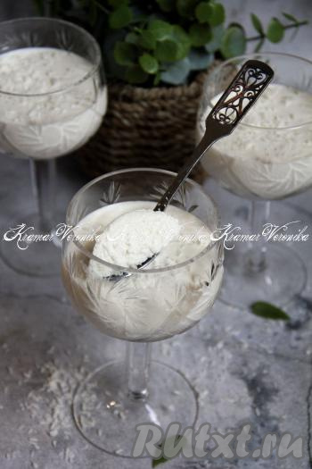 Нежное, вкусное, воздушное творожное суфле, приготовленное с желатином без выпечки, подать к столу.